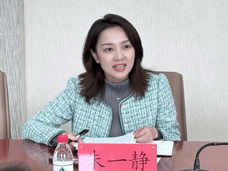 北京"最美快递员"▲褚振超 石景山区社会心理联合会主管▲胡玉菡 检察