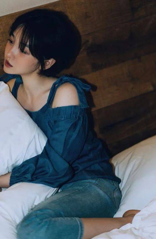 陈小纭迷人的不止胸