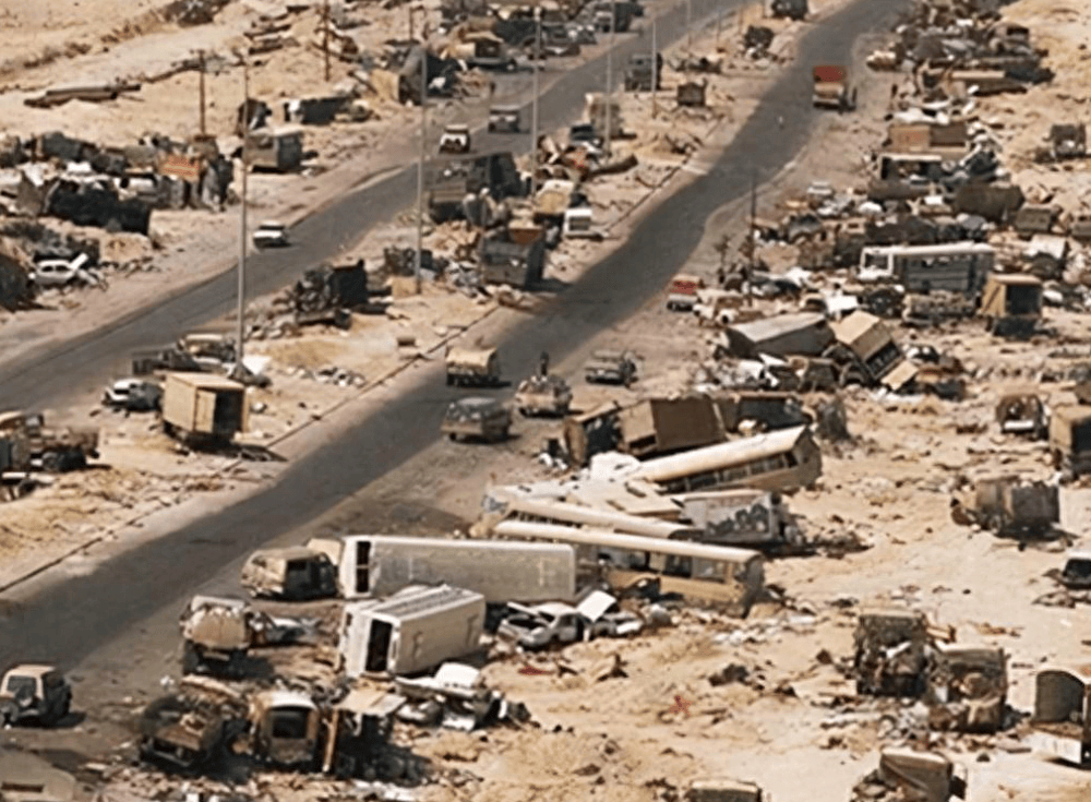 他们是乌代和库赛,萨达姆·侯赛因的儿子,曾经在父亲庞大的权力阴影下