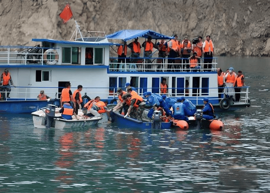 以案为鉴|库区行船莫大意,安全事项要牢记_船舶_事故_天气