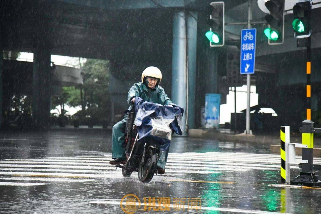多轮暴雨刚刚预警今天尽量少出门南昌天气接下来