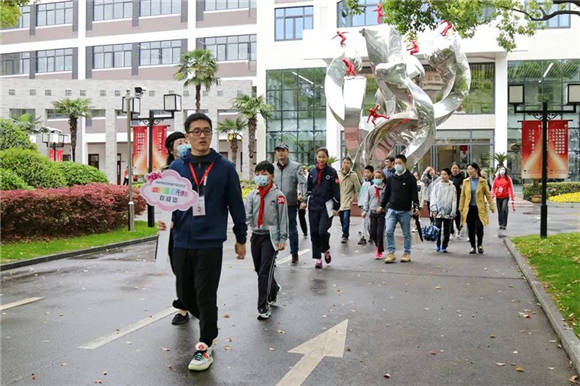 [徐汇]徐教院附中:智慧校园 多元课程——2024年校园开放日活动