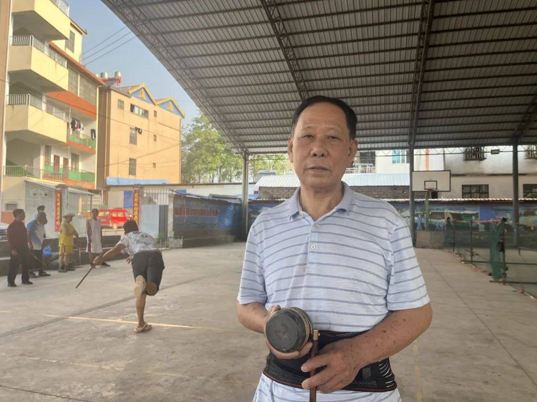 陀螺,吹枪,斗鸡泼水节传统民俗竞技活动少不了_勐腊县_比赛_历史