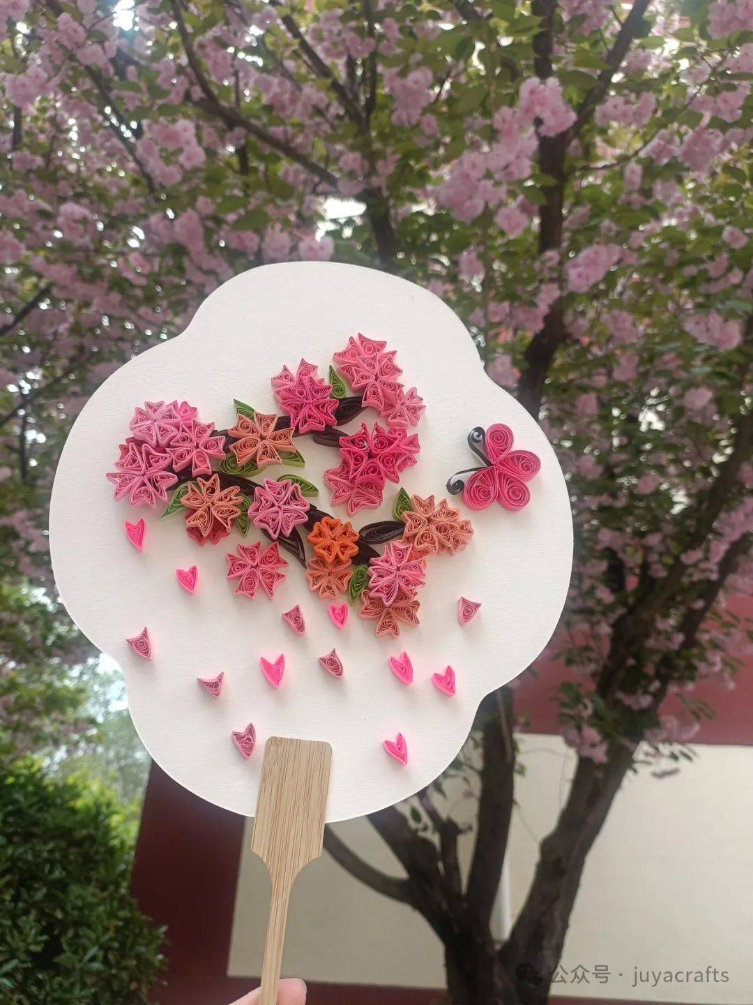 作品专辑西安市泾华学校衍纸社团的团扇作品