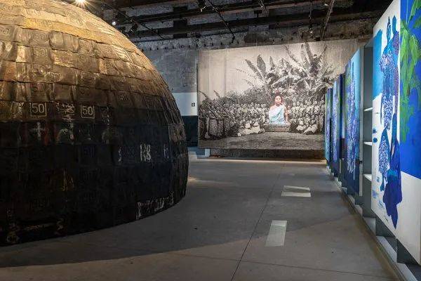 身份问题与超越身份来自威尼斯双年展国家馆的回应