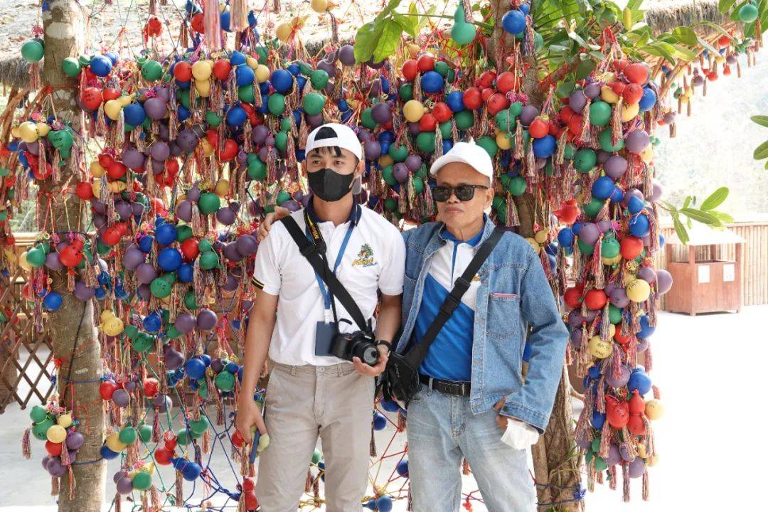 黄金大通道钢铁新丝路中老铁路中泰免签双引擎启动区域旅游新里程