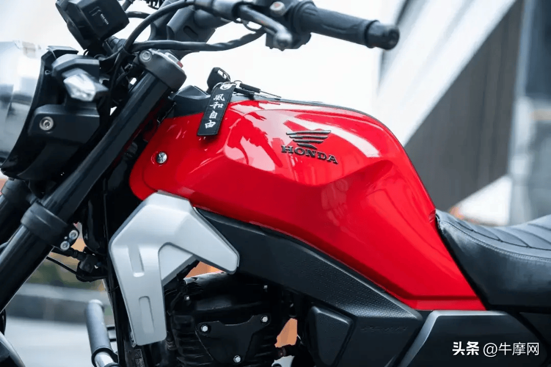 两万七千公里,气质依旧|新大洲本田运动复古cbf190tr旧车新骑_搜狐