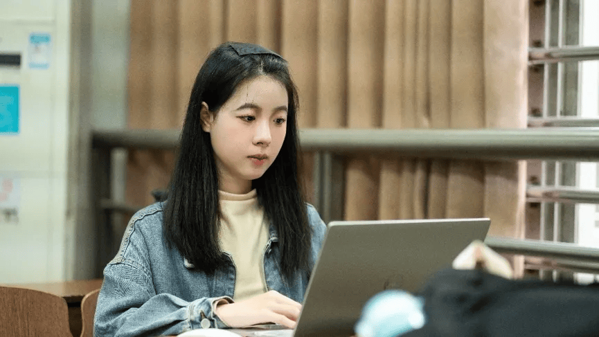 双胞胎姐妹相逢在北大