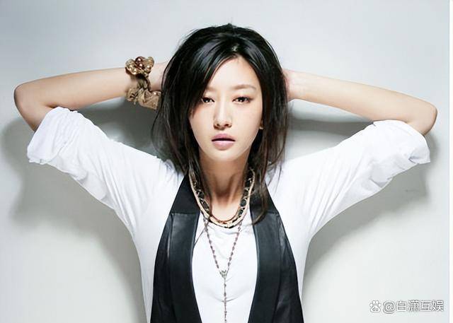 唐一菲嫁给二婚凌潇肃在卑微中求幸福不追求完美婚姻