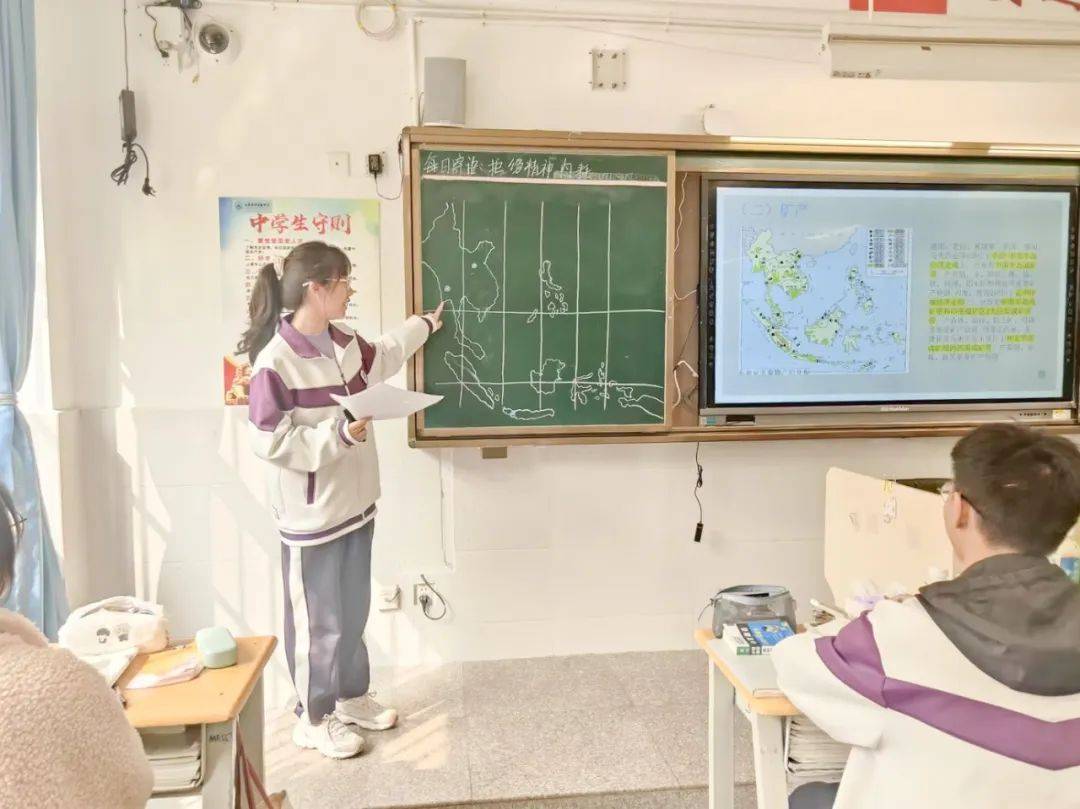 地理是一门综合性很强的学科,包罗万象,为力提升学生的地理学科素养