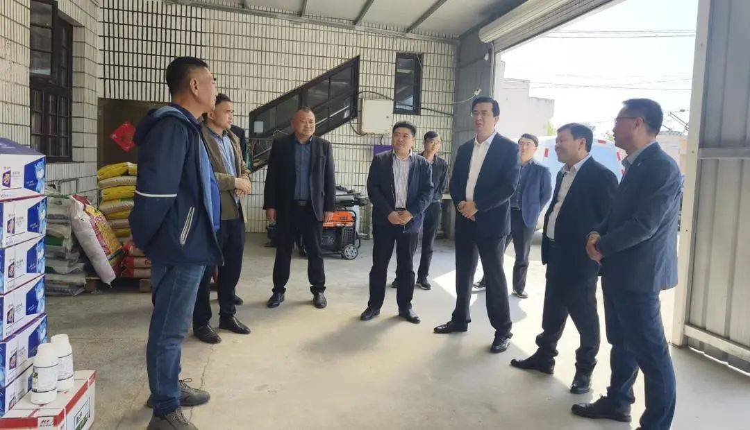 赵国祥赴三垛镇督查小麦穗期一喷三防工作