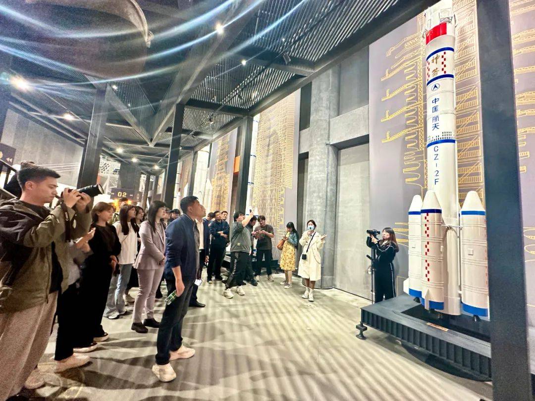 "央媒省媒记者看海阳!_航天港_产业_发展