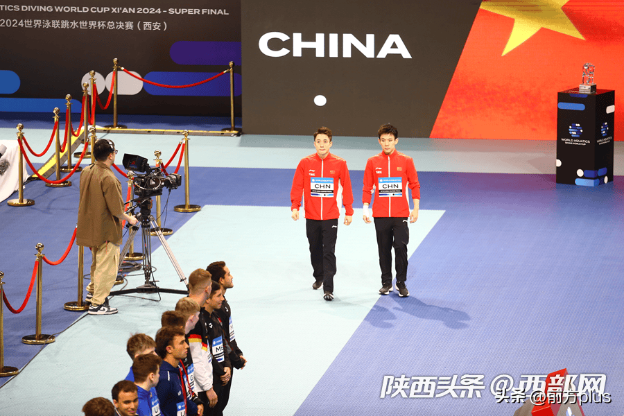 金牌 1 练俊杰/杨昊世界杯总决赛男子双人10米台夺冠