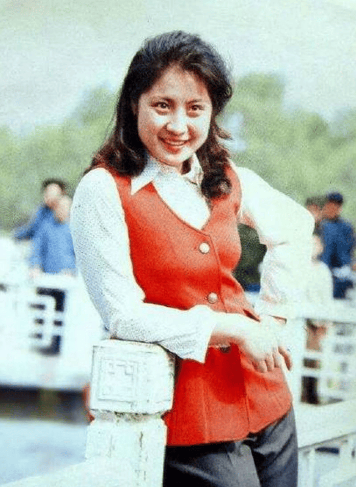 张百爽:80年代红极一时,女扮男装备受关注,丈夫是大家熟悉的他