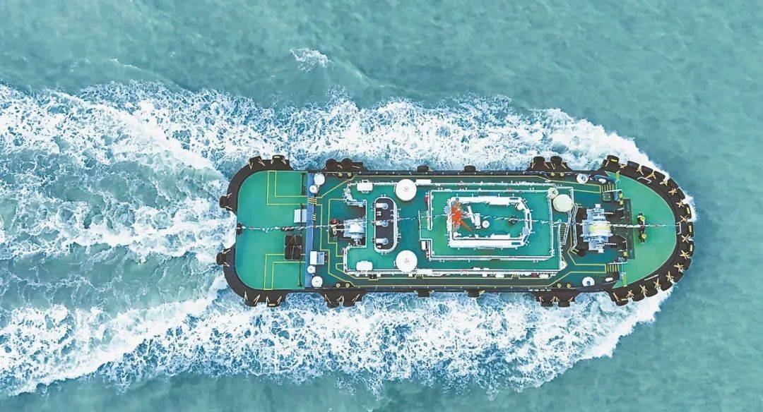 杨家威 摄夜航的"闽江之星" (福建八方海上客运有限公司供图)3月21日