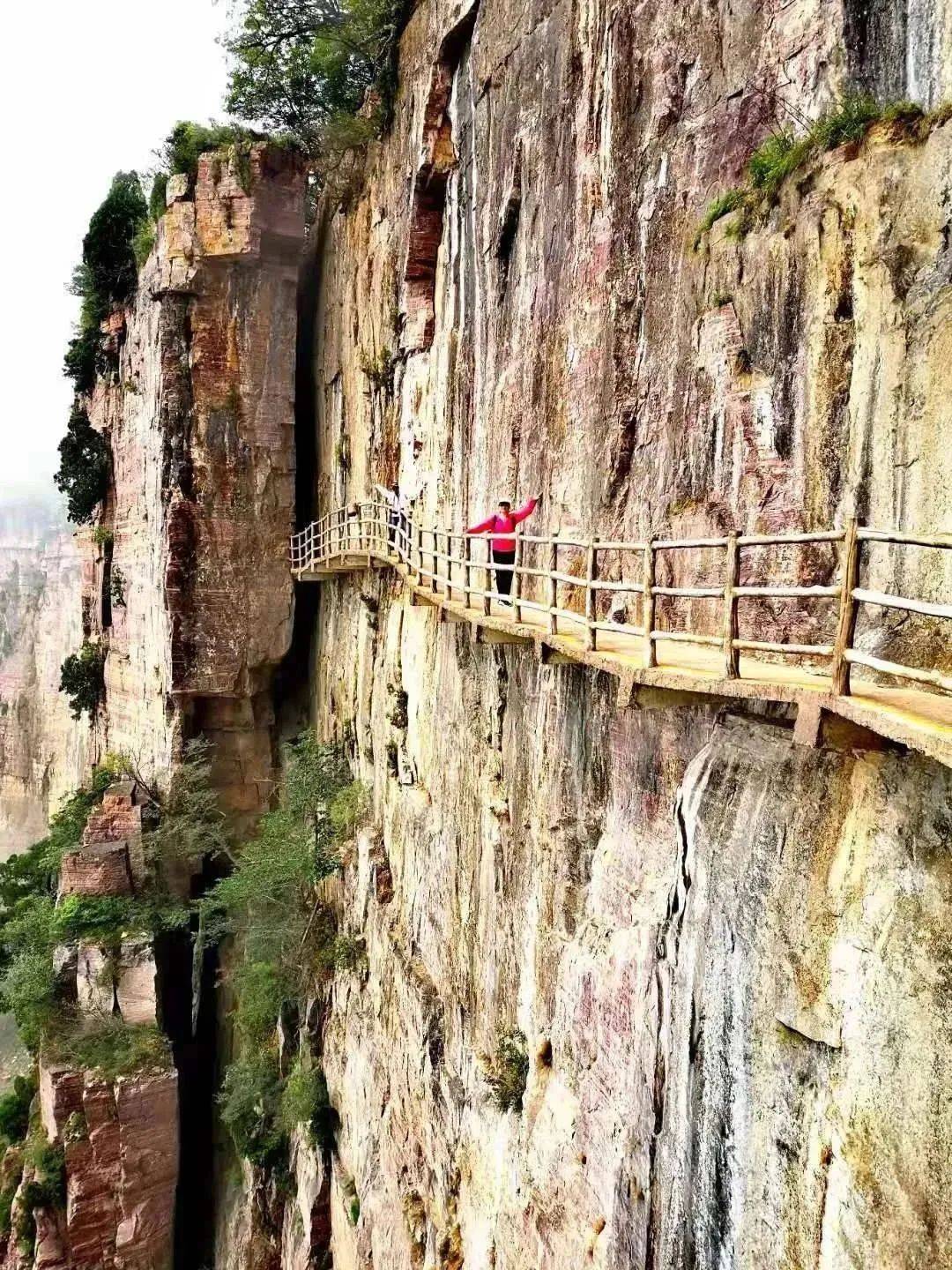 上坡看动力,下坡看勇气太行第一路位于河南辉县香木河自然景区内