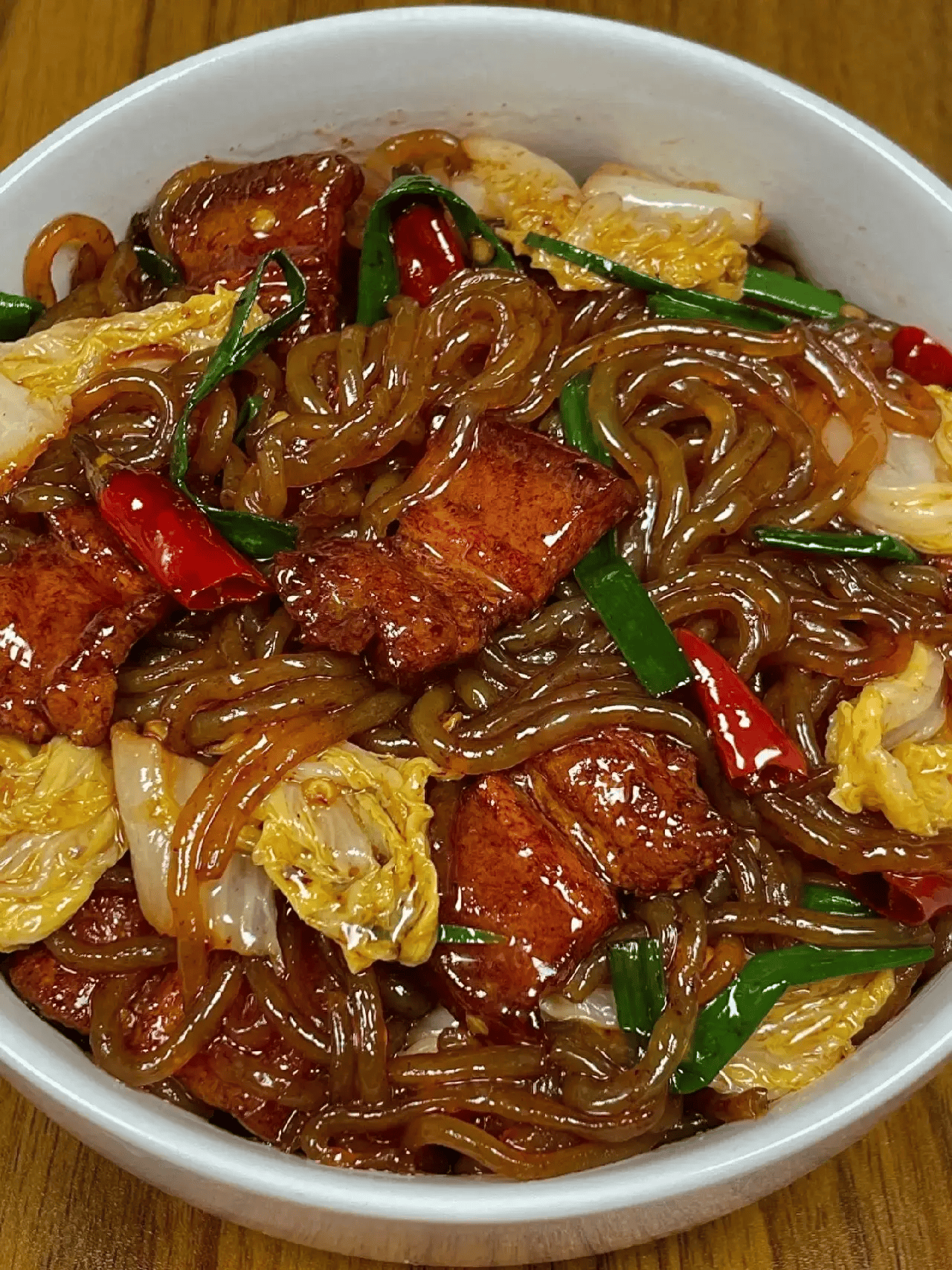 二,韭菜鸡蛋炒粉条三,白菜豆腐炖粉条四,肉沫粉条金针菇五,排骨土豆炖
