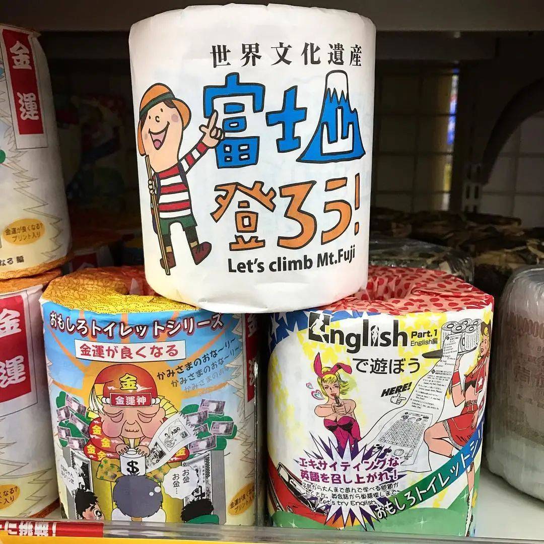 带肩带的夹克带片剂的淋浴喷头,可去除水中的氯,将家变成水疗中心.