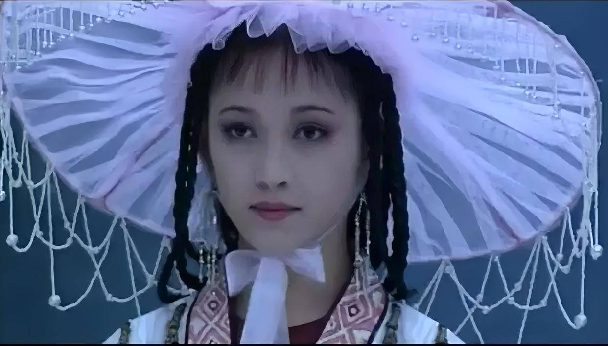 她是《甘十九妹》的女主,也是令人目不转睛的挂历女神_杨潞_杨璐_观众