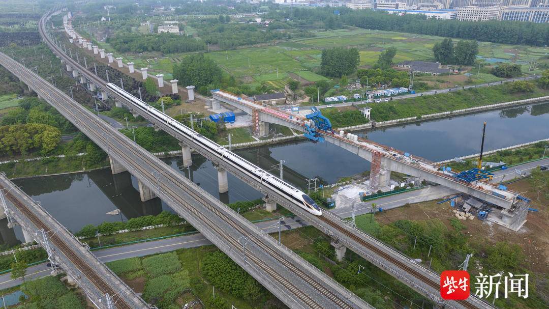 北沿江高铁引入合肥枢纽首个连续梁顺利合龙