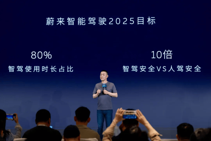 3q大战14年后,周鸿祎马化腾罕见握手;钟薛高林盛称