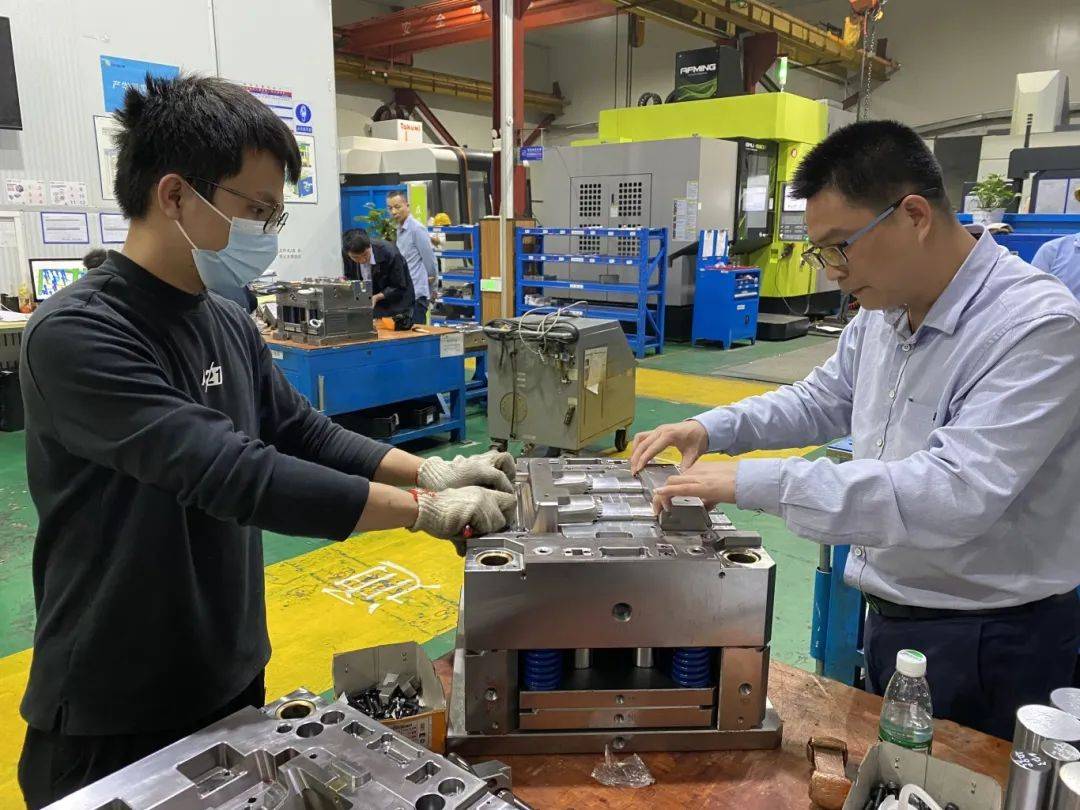 工会驿站,培育工匠,集体协商,爱心托管……努力擦亮这些"工"字服务