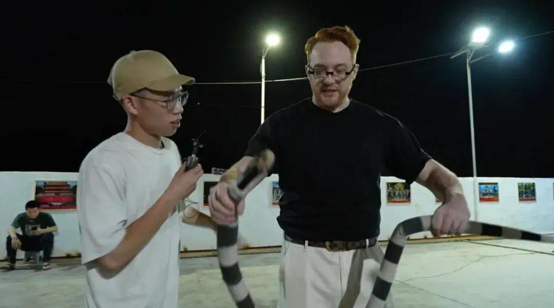 陈翔宇教彭望龙动作李俊浩(富美青年英歌舞队教练)