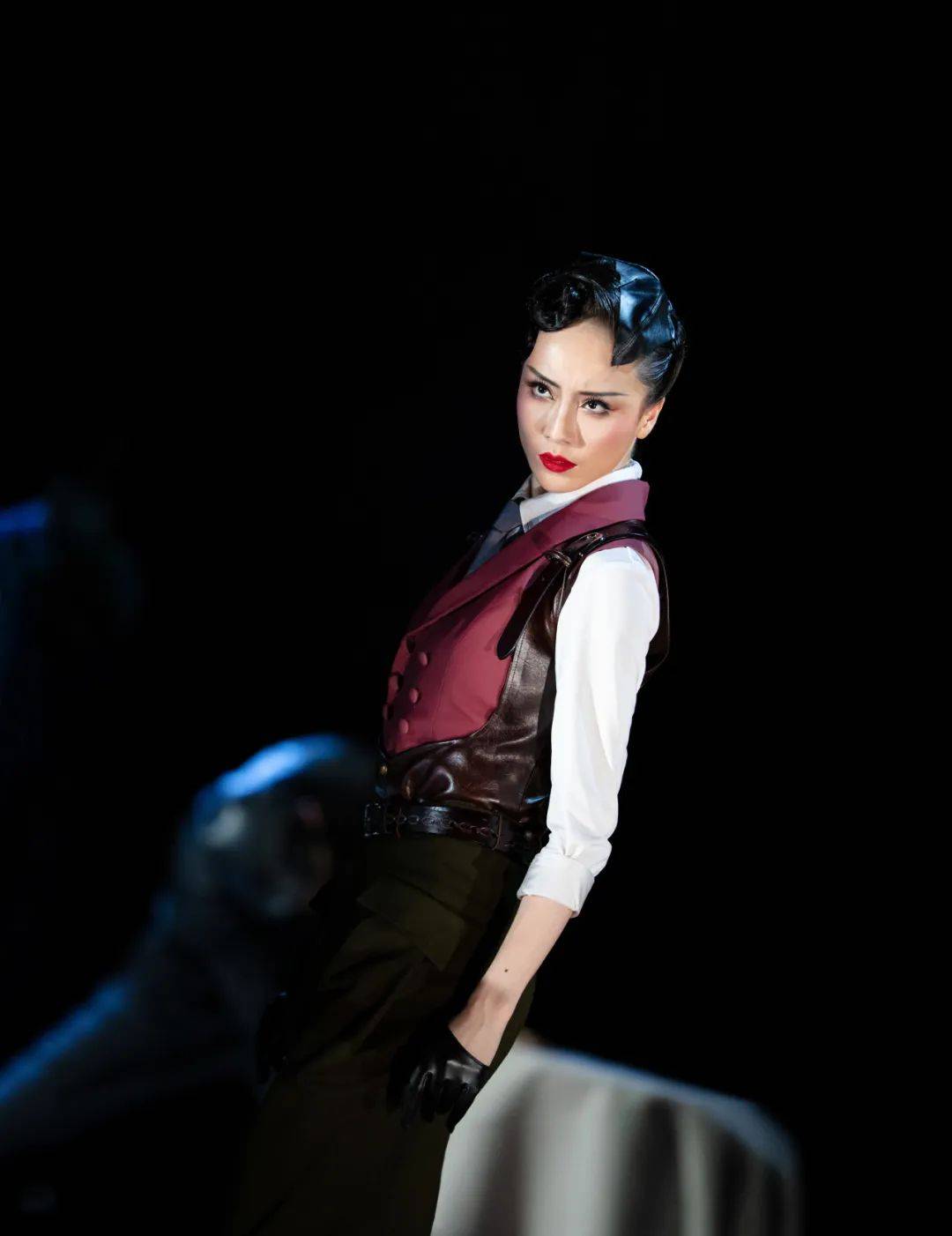 别具一格的红色浪漫01《永不消逝的电波》中国首部谍战舞剧所到之处