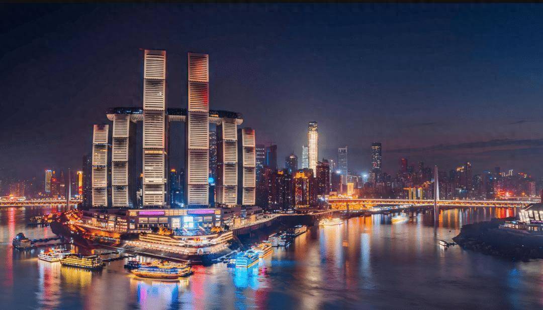 为什么年轻人都去成都,而不是重庆?