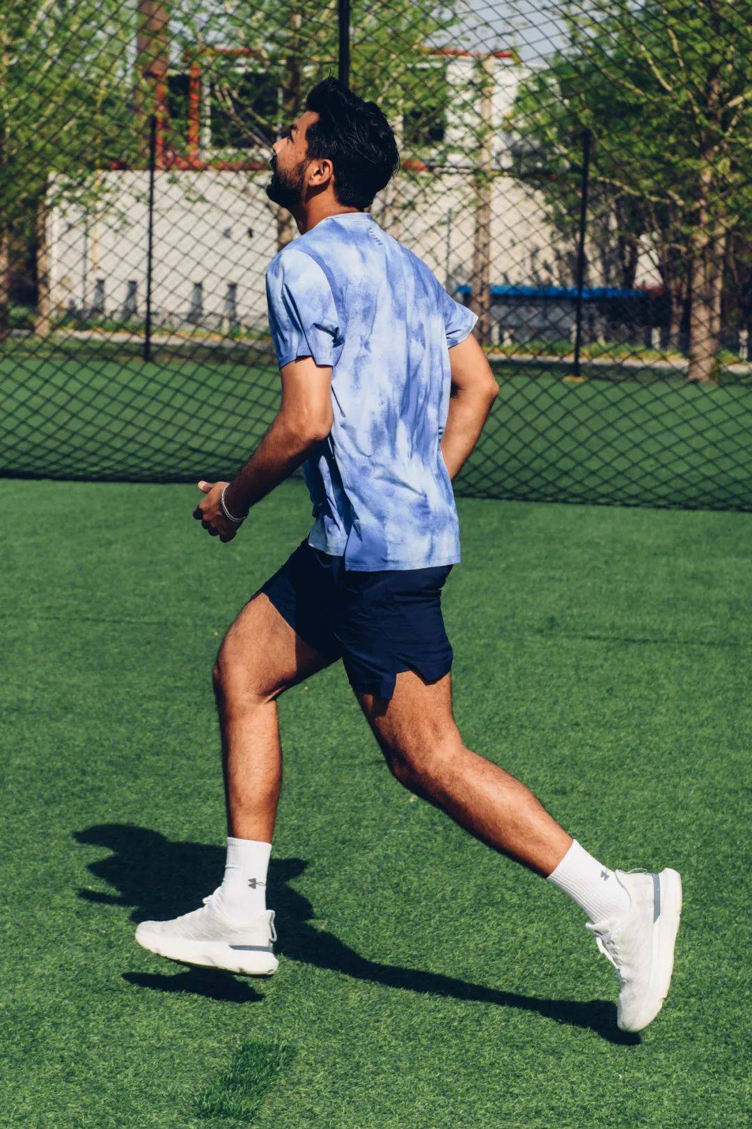 从爱好者到入选国家队,努尔在飞盘界「爆冷」出圈(文末福利)