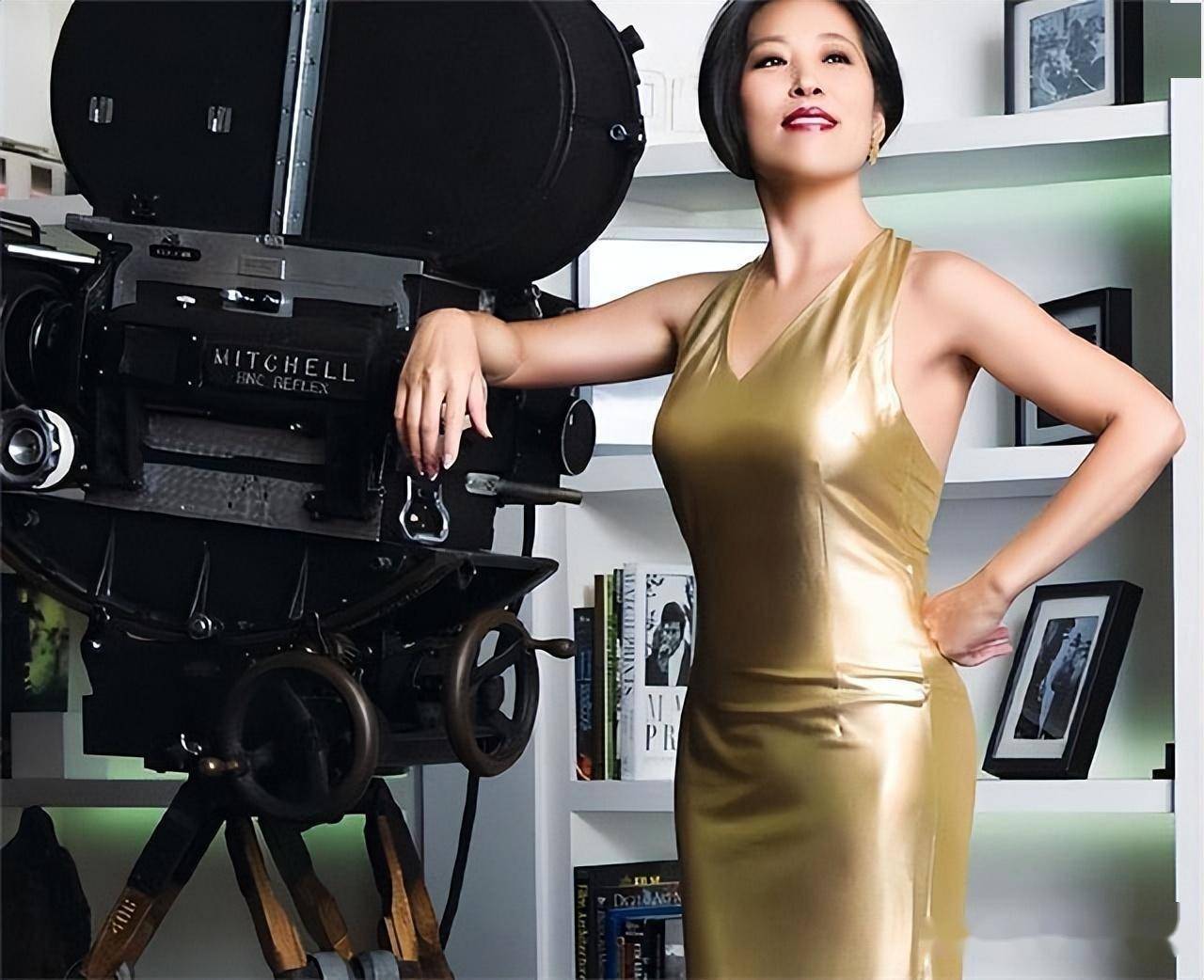 女排,赛前戏耍郎平"叛变"投奔美国,难怪这3位遭抵制_胡娜_比赛_王怡