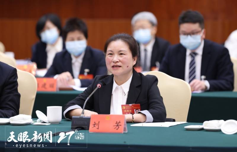 世界读书日荐书 | 刘芳:读《湖光山色》 品人性嬗变