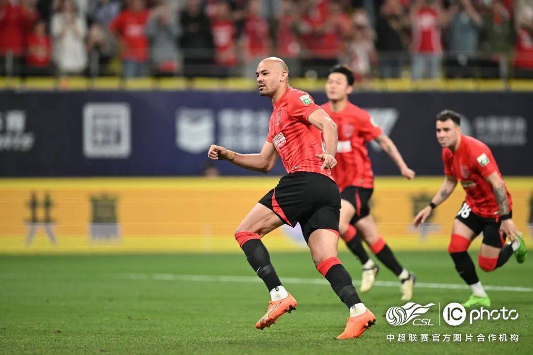每轮综述|"闪电战"引领进攻风暴_比赛_进球_中超