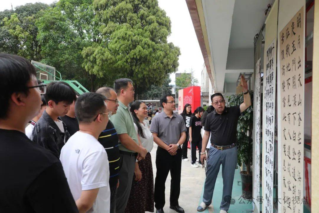 大化二中:书道励志 墨香助考