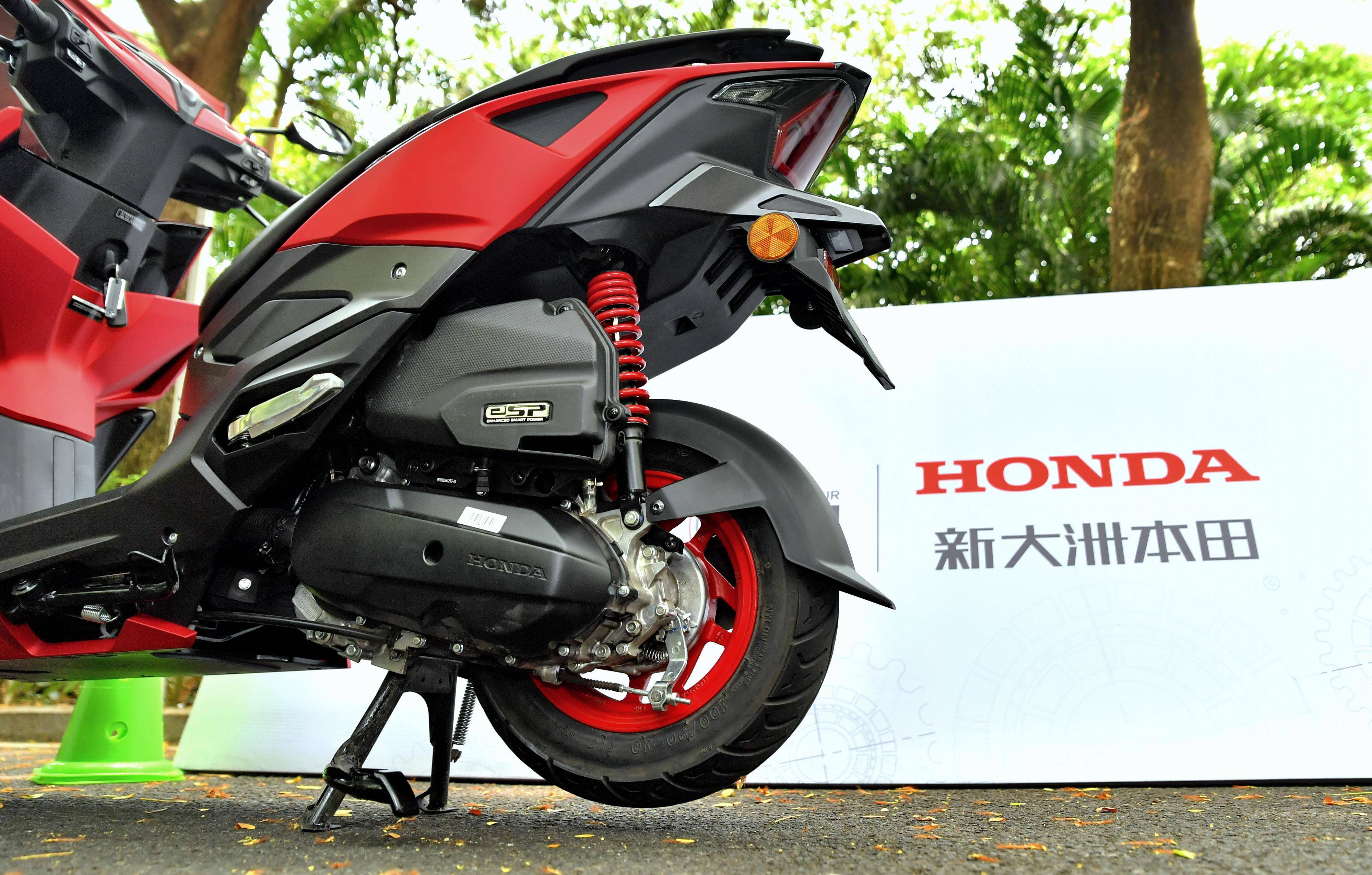 新大洲本田 ns125rx 运动踏板:新 esp 发动机