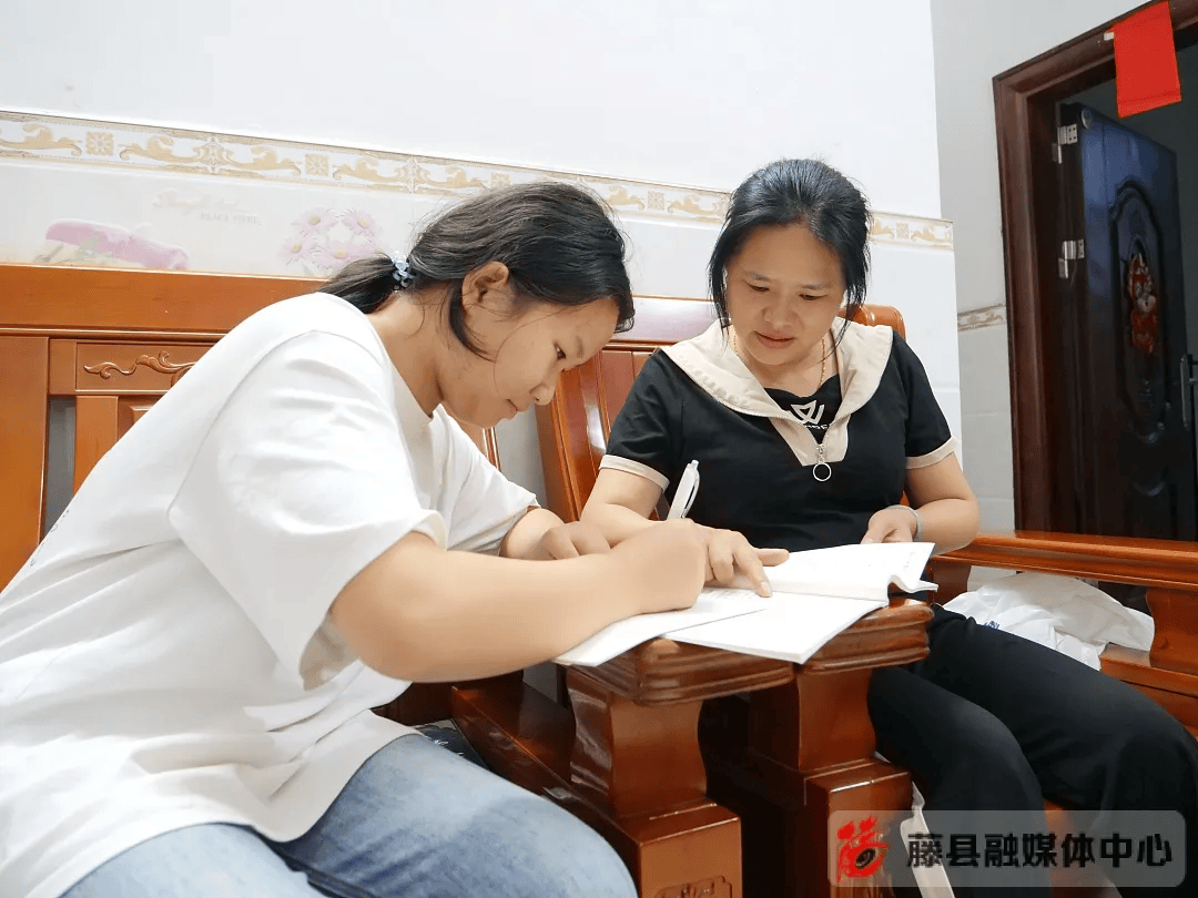 古龙镇热心女子邓表媚!