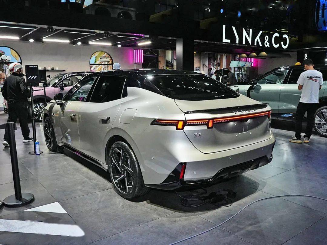 帅气个性有活力 实拍体验领克07 em-p_搜狐汽车_搜狐网