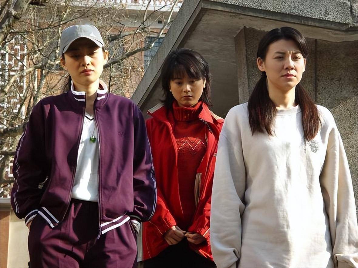 真正的接触发生在选角事件的三年后,《香樟树》的导演和《不要和陌生