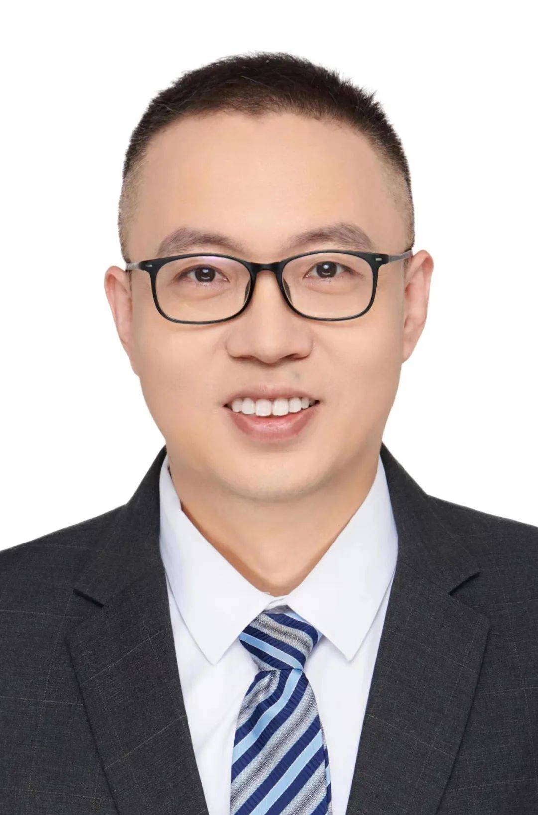 张亮博士和新疆乌鲁木齐市友谊医院麻醉科副主任李敏莅临第451期公开