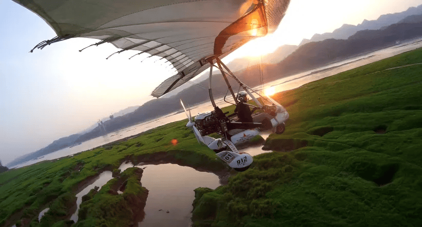 两江新区浪漫两江·比翼双飞,新婚佳人空中婚礼.