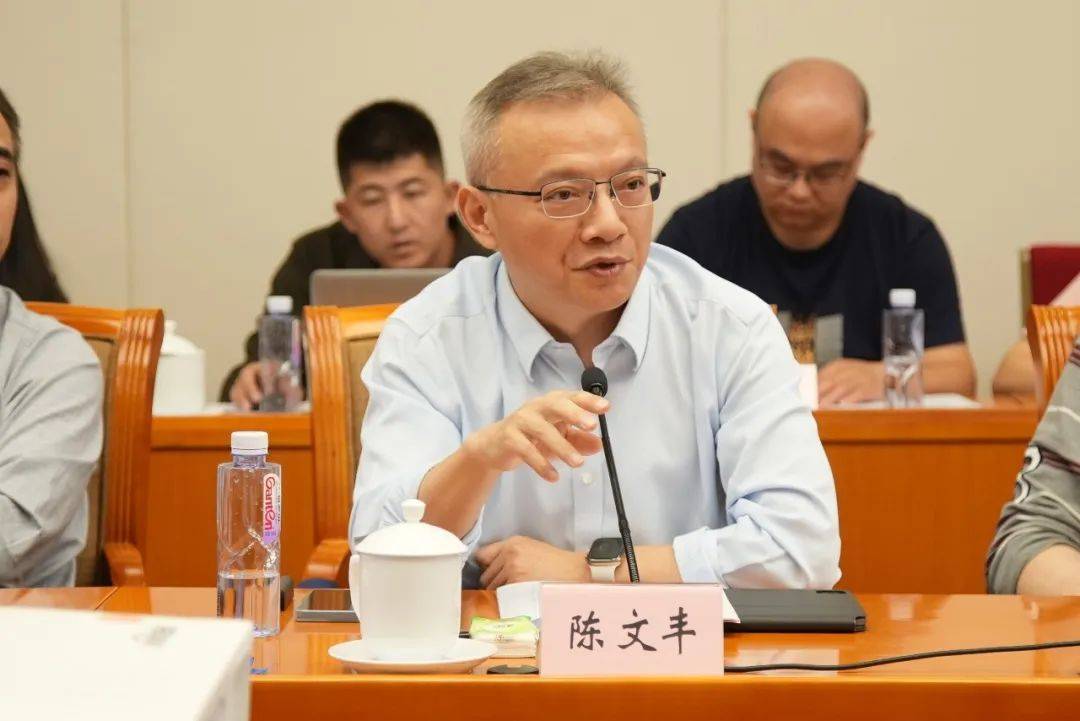 "蒙科聚"鄂尔多斯高新区未来产业高质量发展研讨会在京举行