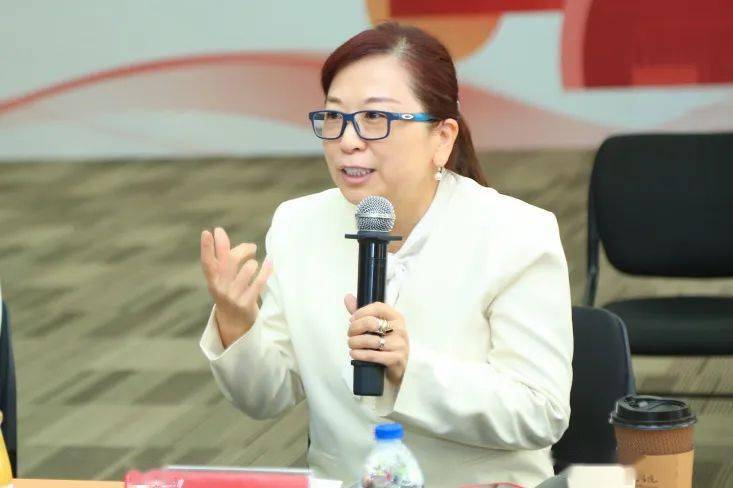 专家评委点评在金融分析组中,卢瑞昌,张晓君,阮宏勋,刘丹,严晓捷