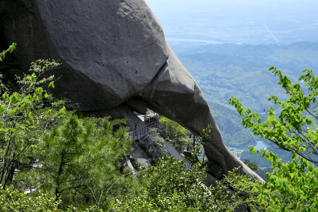 "五一"假期旅游指南丨携亲带友游天柱山~_景区_门票_