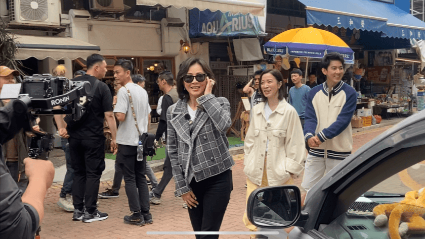 名利场||58岁的刘嘉玲，为什么还这么忙？_节目_香港_嘉玲姐