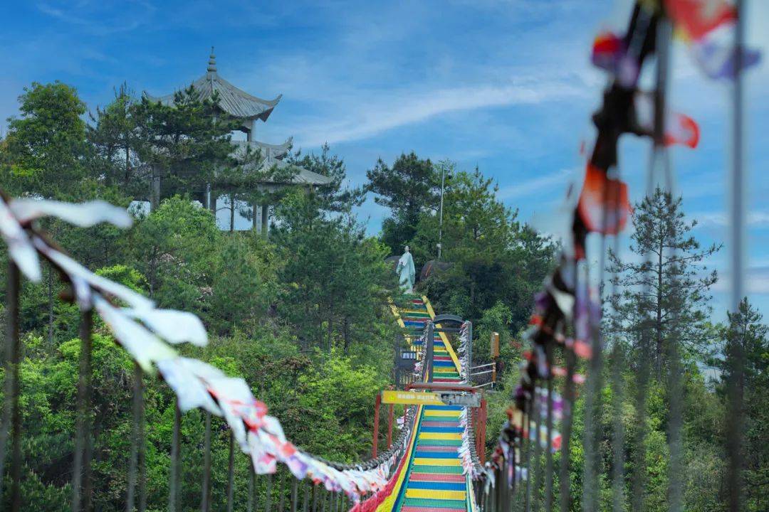 玩转五一|玉苍山"吸氧"游玩线路赶紧安排上,带你打卡绝美十景①
