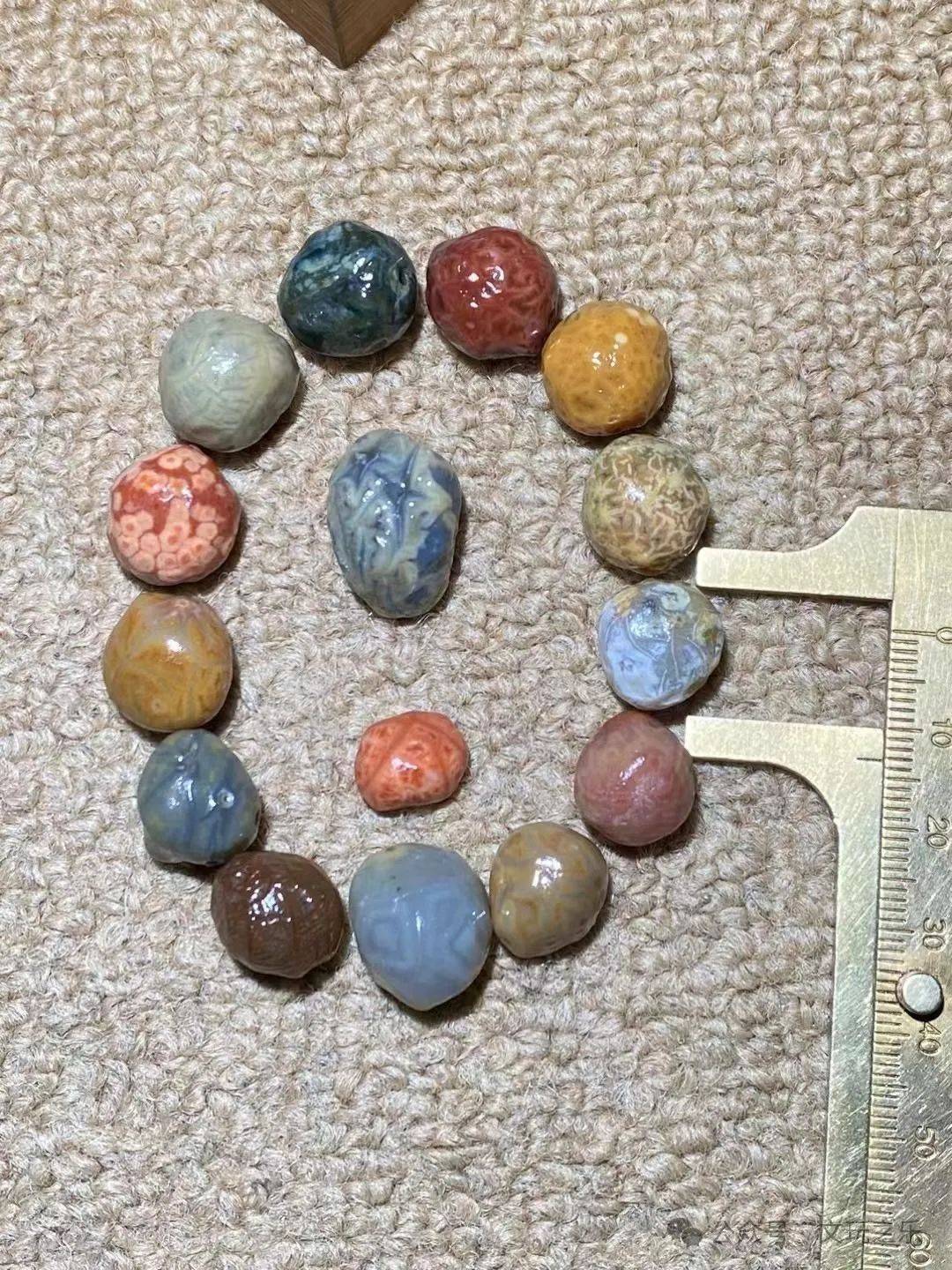 戈壁滩随处能捡到的玛瑙石,各种品种你都认识么?