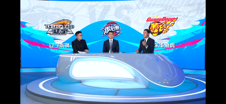 换个角度看比赛,半决赛辽粤大战,广厦男篮主帅王博上演解说"处女秀"