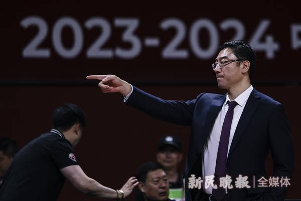 独家专访上海久事男篮主帅刘鹏:再过三年,“鲨”向冠军_球迷_本赛季_压力