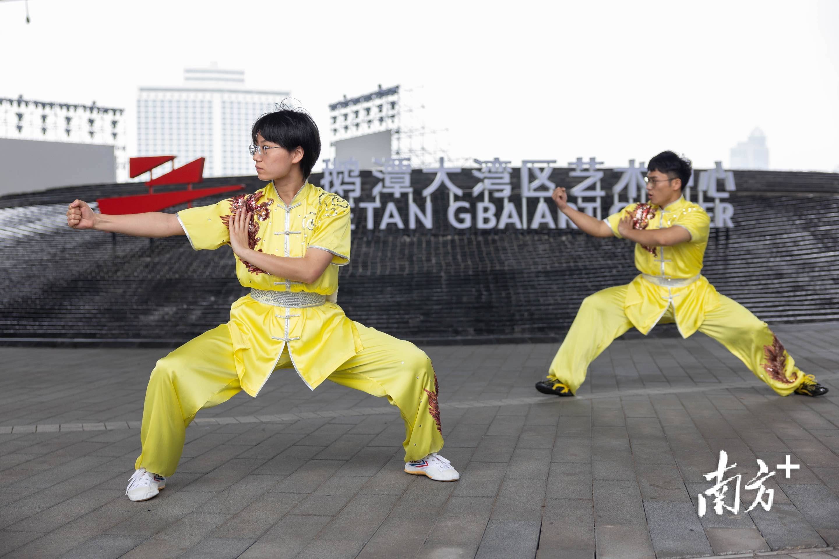 二指禅,南棍,蔡李佛拳…传统武术快闪亮相白鹅潭_表演_湾区_南方