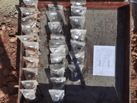 掏渣:利用旋挖钻头掏除底部沉渣,使其符合设计及规范要求